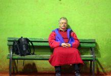 Vodilni pokleknil in začasno prepustil vodstvo